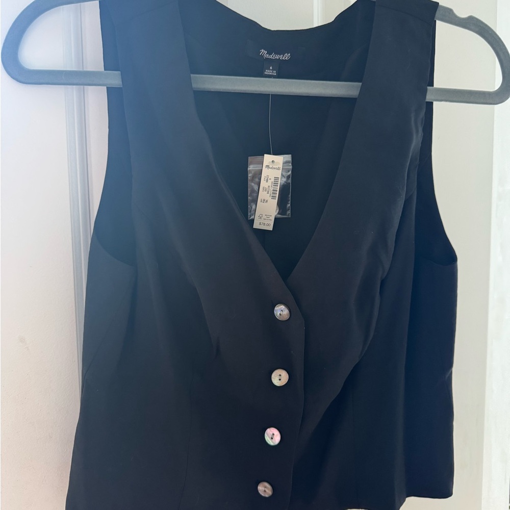 Madewell Black Vest Classic Sleeveless Design